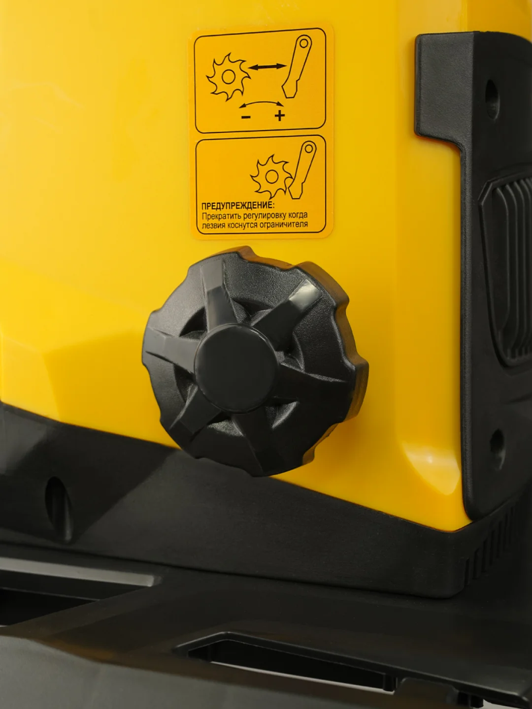 Садовый измельчитель электрический  Partner for Garden EGS 3000G (3 кВт, 4500 об/мин,60 л)