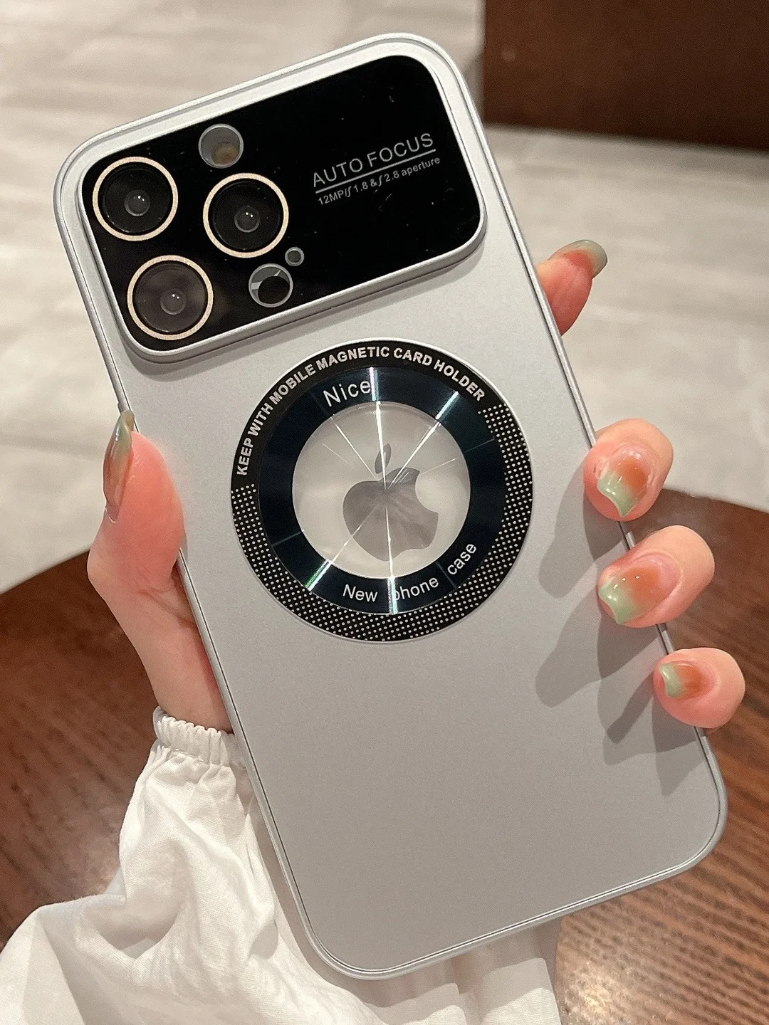 Серебряный чехол на iPhone 11/12/13/14/Pro Max, Айфон Про Макс, магнитный поликарбонат, MagSafe