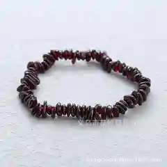 Браслет из натуральных камней (гранат, аметист, лазурит, коралл, бирюза, нефрит, кварц)