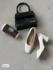 Туфли женские, белые