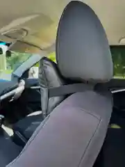 Угольный подушка на подголовник автомобиля