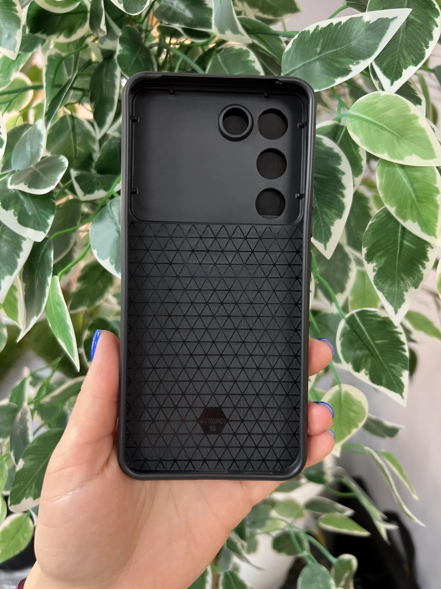 Черный чехол противоударный armors для Vivo V30 Lite 4G / Виво В30 Лайт 4G с защитой камеры