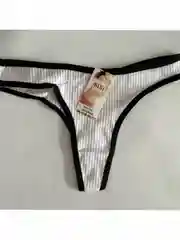 Женские трусы стринги