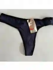 Женские трусы стринги