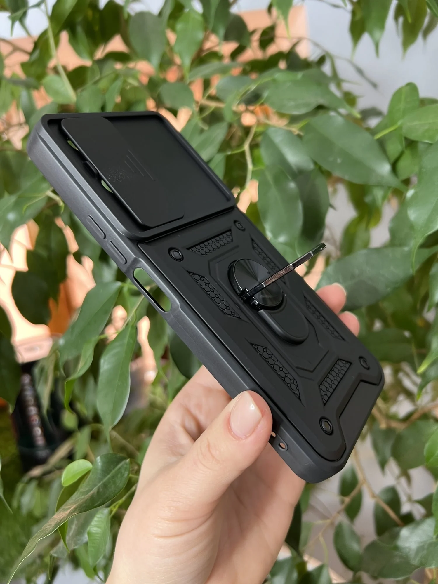 Черный чехол противоударный armors для Tecno Pova Neo 3 / Техно Пова Нео 3 с защитой камеры