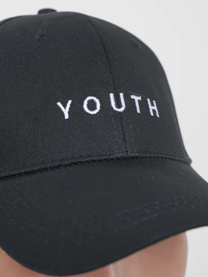 Черный бейсболка Унисекс с надписью "Youth"