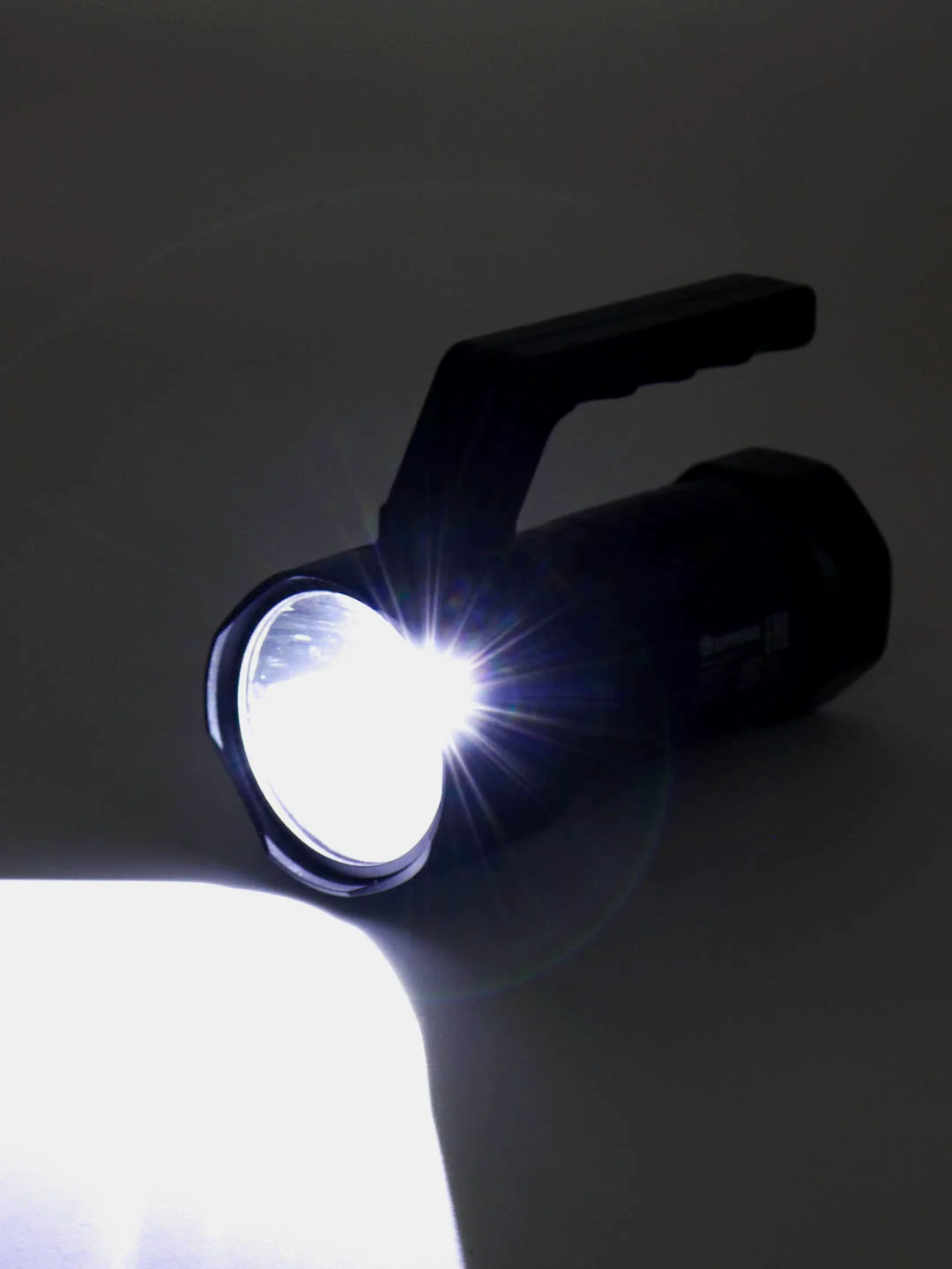ЧИНГИСХАН Фонарь прожектор, 1 LED+12 LED, 1Вт+3Вт, 800мАч, вилка 220В, 2 режима, пластик