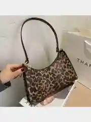 Сумка багет, маленькая, на плечо