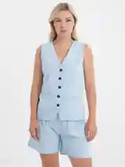 Костюм с жилеткой и шортами