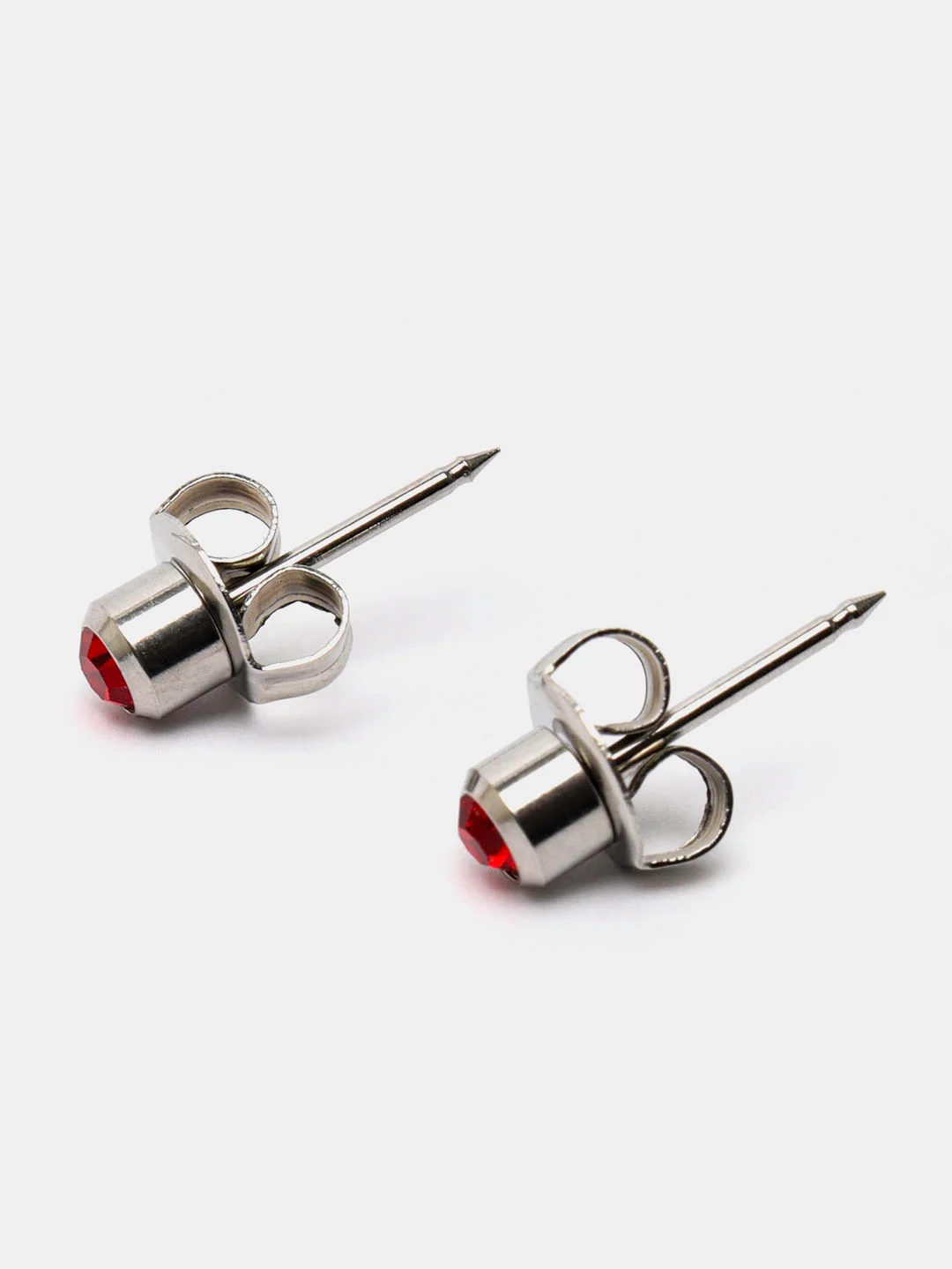 Красный серьги-гвоздики из медицинской стали