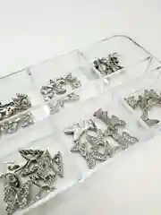 Салатовый объемные фигурки для дизайна ногтей 3d, со стразами, цветы, змеи, бабочки, сердца, доллары