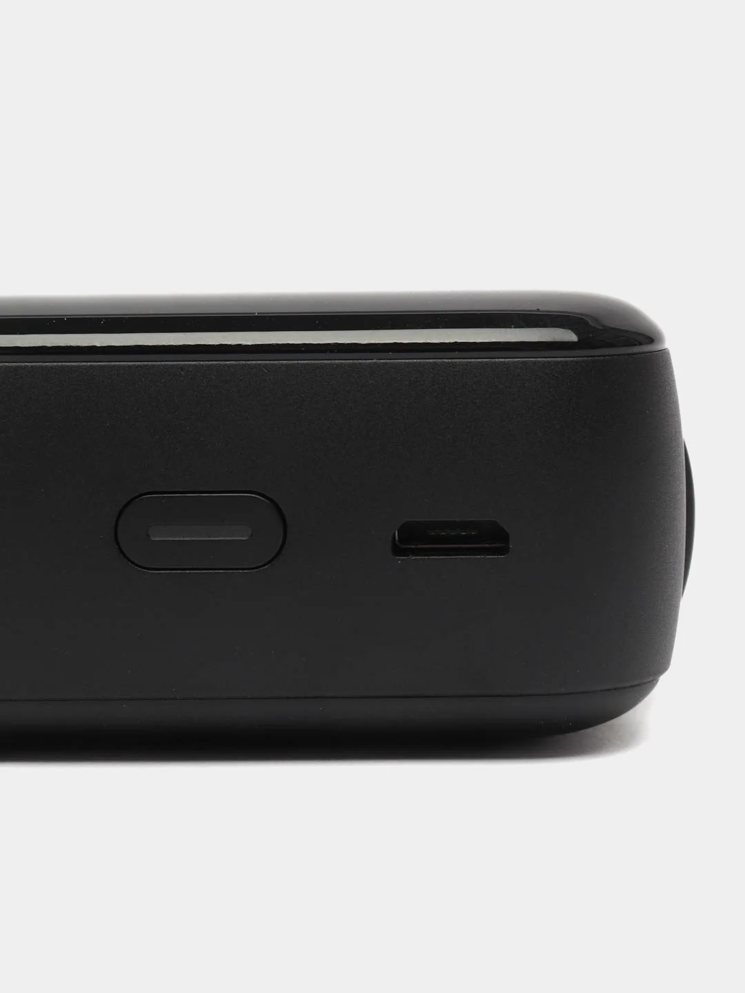 Внешний аккумулятор с всторенными кабелями зарядки Type-C / Lightning / Micro USB