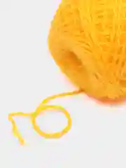 Желтый пряжа нитки для вязания и рукоделия