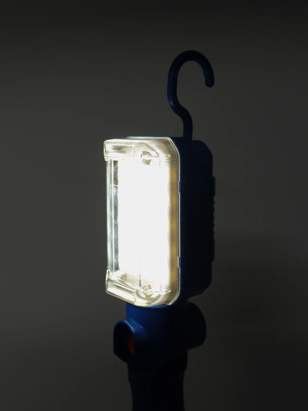 Лампа переносная с магнитом/LED переноска с магнитом/ЛАМПА ПЕРЕНОСНАЯ 220В,20М, С МАГНИТОМ