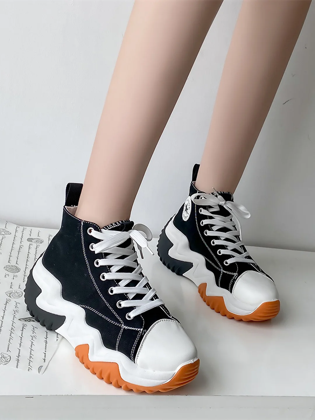 Черный кеды женские Converse на высокой платформе, кроссовки конверсы на осень с высокой подошвой