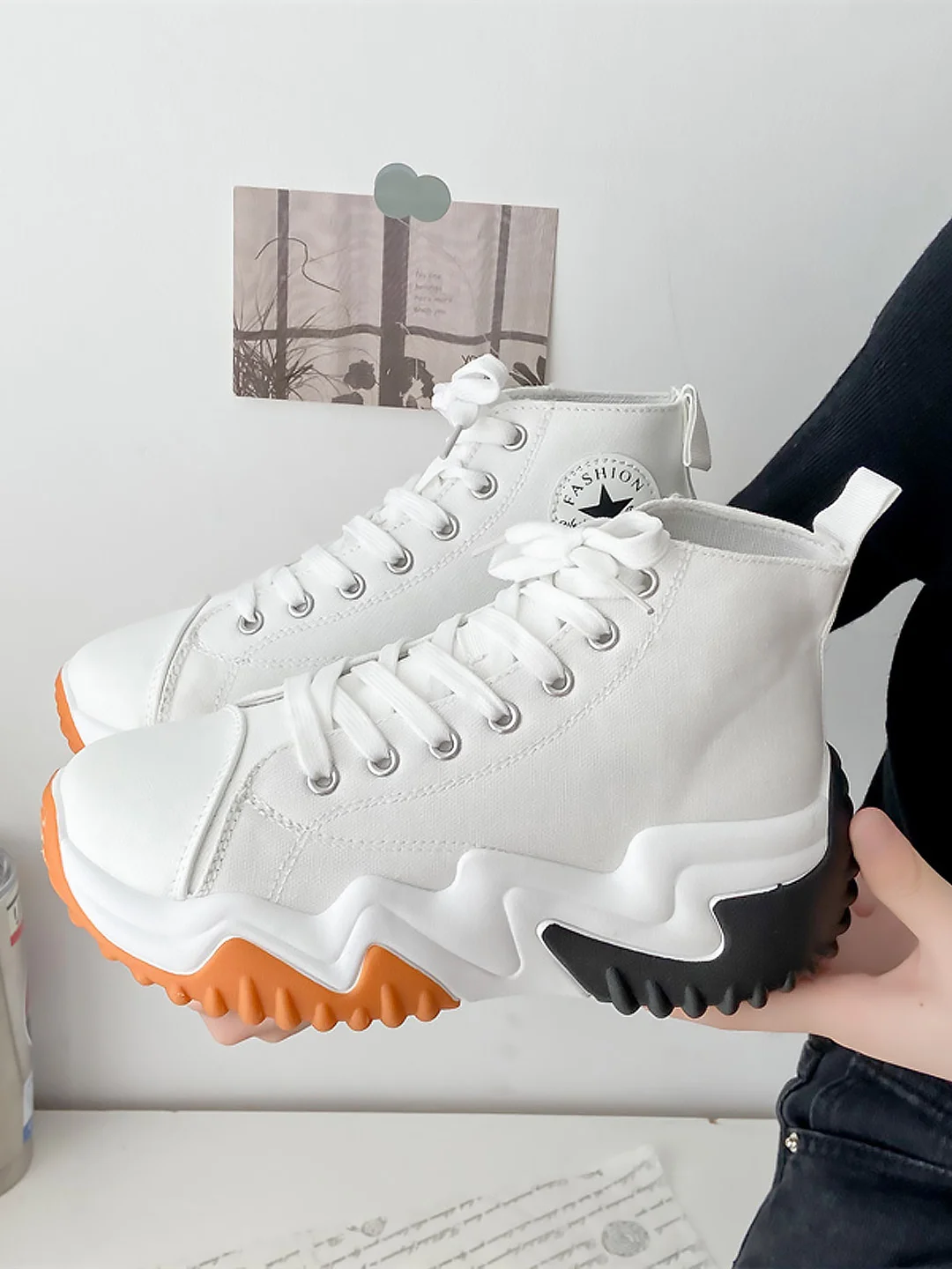 Белый кеды женские Converse на высокой платформе, кроссовки конверсы на осень с высокой подошвой