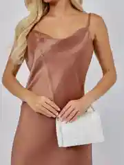 Белый сумка женская с цепочкой, текстурная