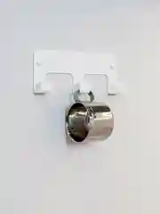 Белый вешалка настенная с 3 крючками, металлическая