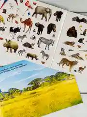 Стикеры 250 наклеек Книга задания Мамы и малыши Книжка