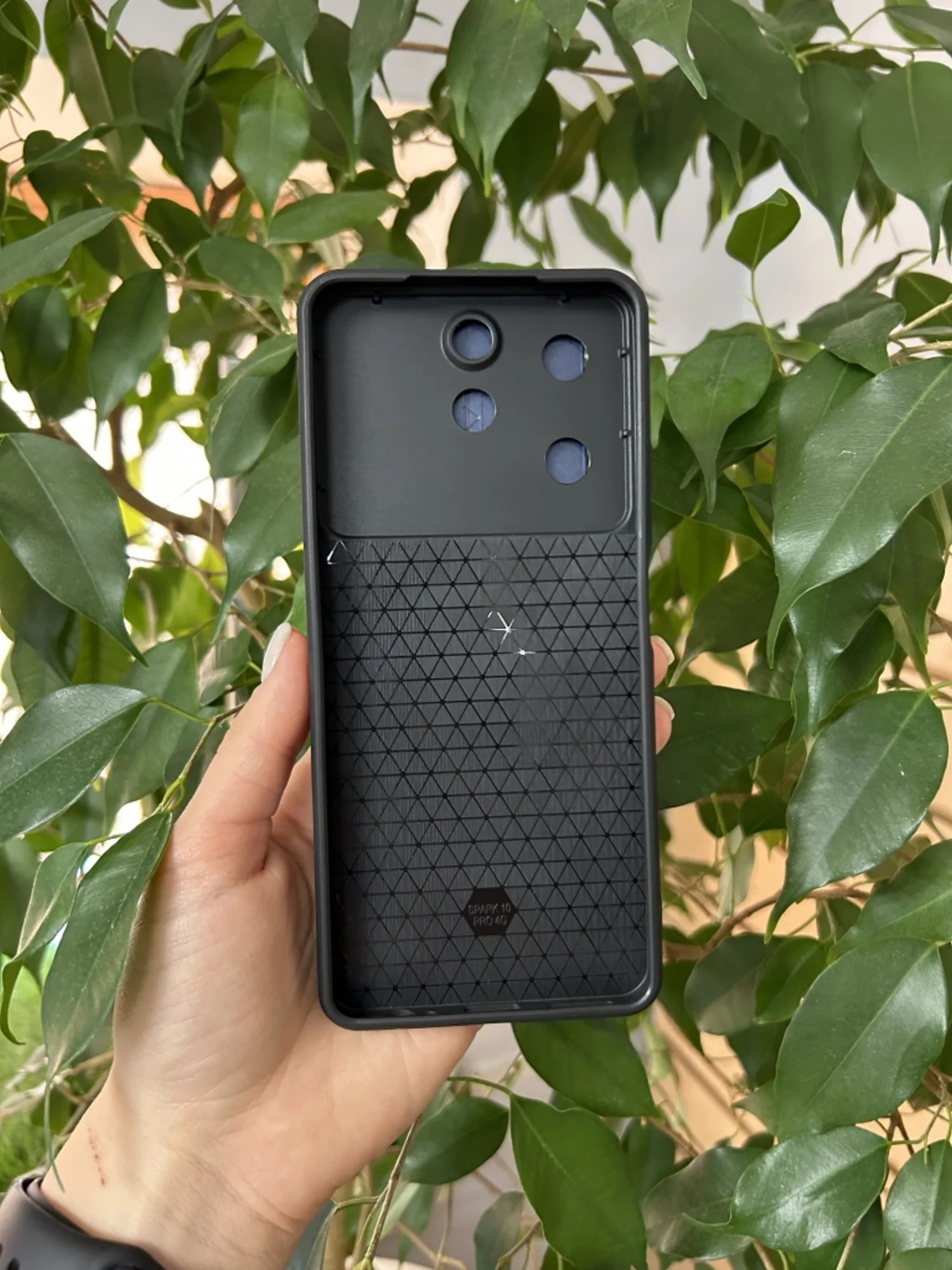 Серебряный чехол противоударный armors для Tecno Spark 10 Pro / Техно Спарк 10 Про с защитой камеры