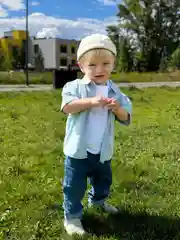 Молочный детский докер на липучке с буквой R , детская кепка без козырька , детская панама