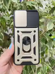 Золотой чехол противоударный armors для Realme C30 и C30s и Narzo 50i Prime с защитой камеры