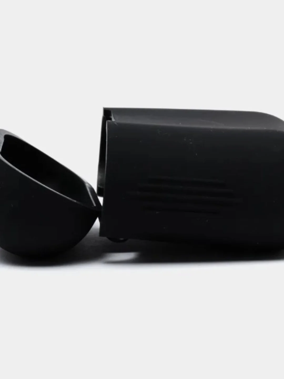 Черный чехол для Apple AirPods 1, AirPods 2 силиконовый