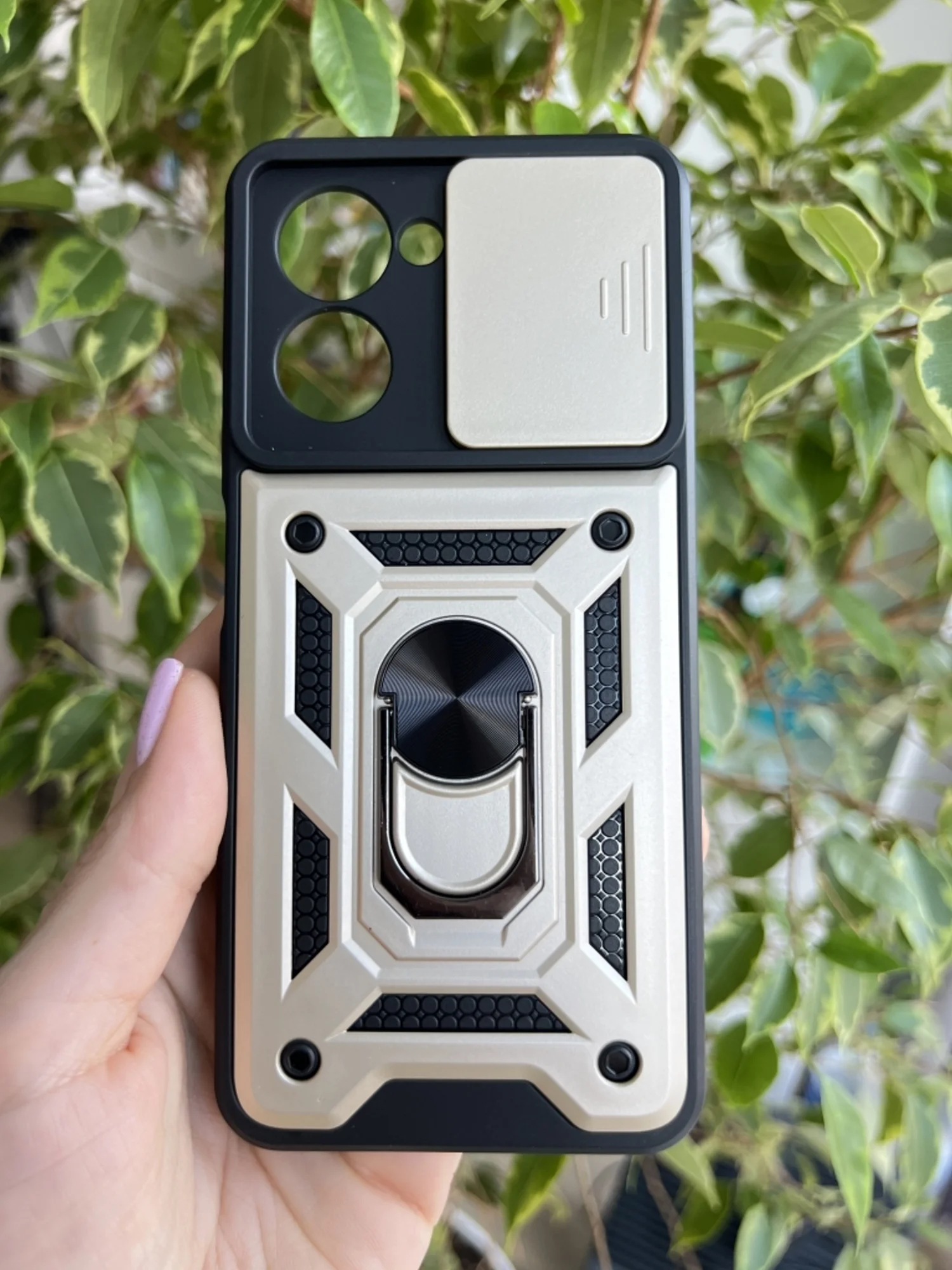 Золотой чехол противоударный armors для Realme C33 / Реалми С33 с защитой камеры
