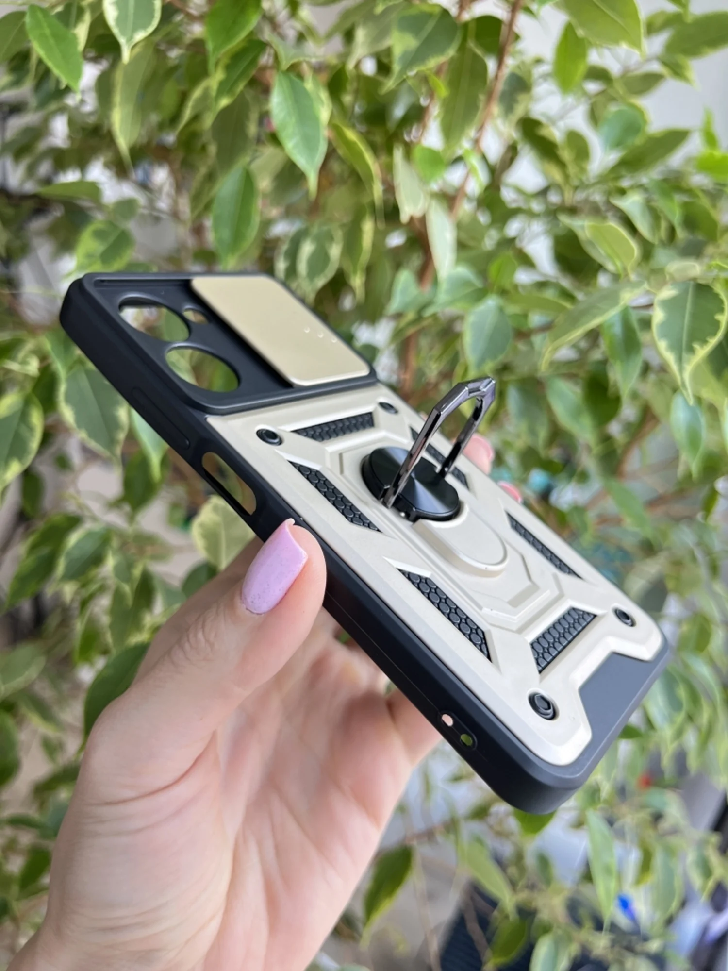 Золотой чехол противоударный armors для Realme C33 / Реалми С33 с защитой камеры