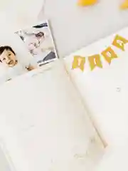 Бежевый альбом для новорожденного 0-7 лет, 160 стр. Первый альбом малыша вмещает до 200 фотографий
