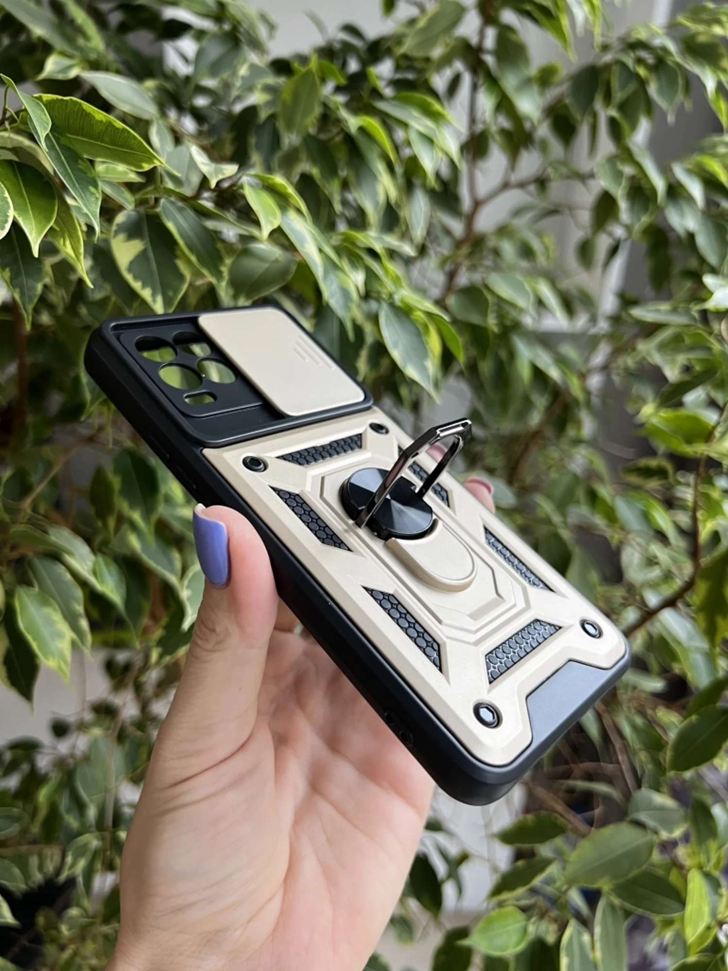 Золотой чехол противоударный armors для Realme 8 и 8 Pro / Реалми 8 и 8 Про с защитой камеры