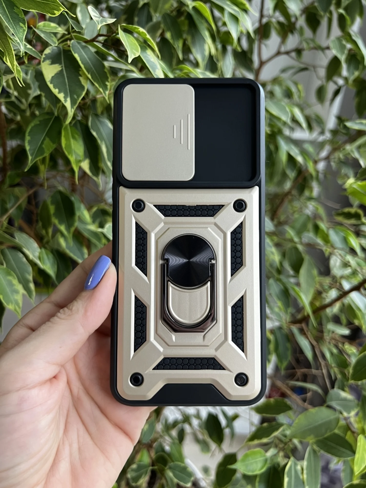 Золотой чехол противоударный armors для Realme 8 и 8 Pro / Реалми 8 и 8 Про с защитой камеры