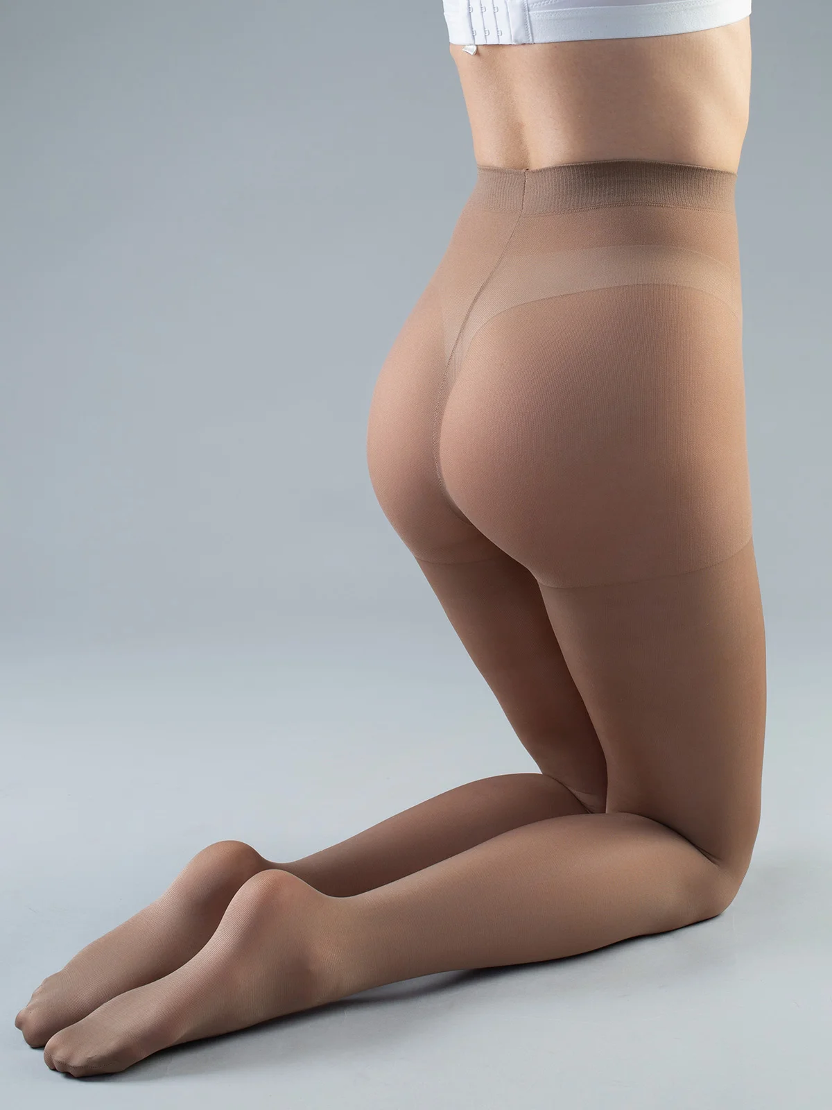 Бежевый колготки стимулирующие кровообращение Giulia RELAX 70