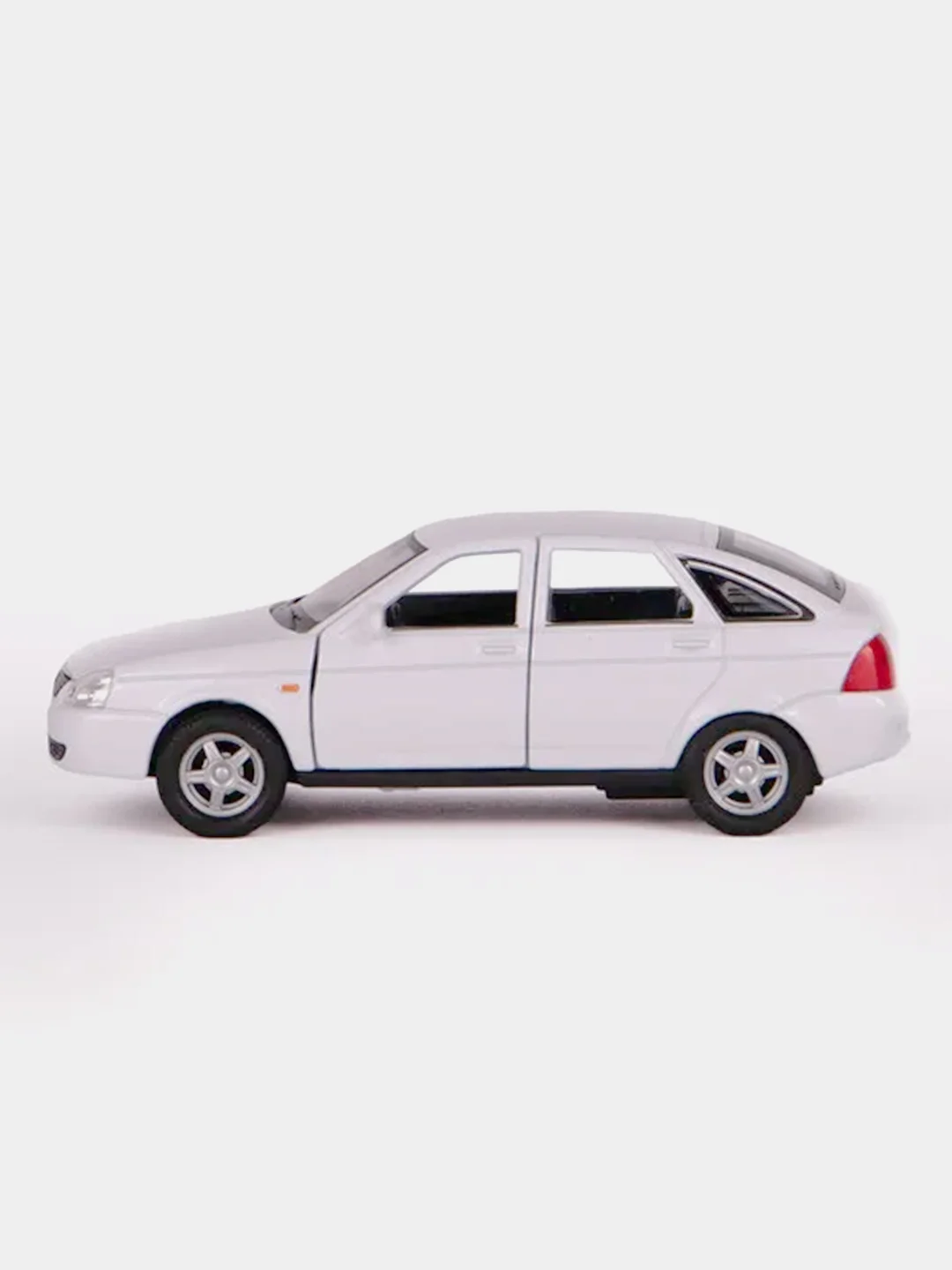 Машинка WELLY LADA Priora, пружинный механизм, масштаб 1:38