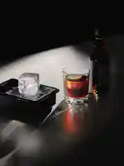 Форма для льда Куб с крышкой Ice cubes силиконовая 6 ячеек