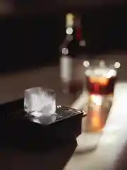 Форма для льда Куб с крышкой Ice cubes силиконовая 6 ячеек