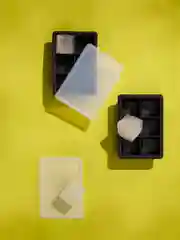 Форма для льда Куб с крышкой Ice cubes силиконовая 6 ячеек