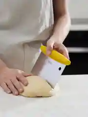 Шпатель-скребок кондитерский для теста с делениями Easy Cut