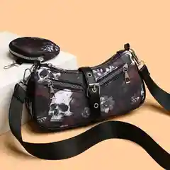 Черный сумка багет с черепами и кошельком