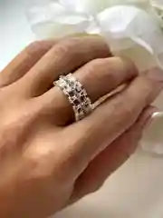 Серебряный кольцо широкое кружевное, со стразами