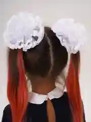 Белые пышные школьные бантики