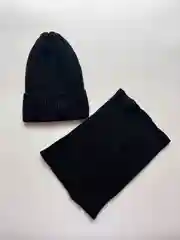 Черный шапка со снудом демисезонная