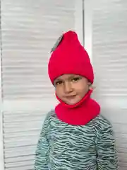 Фуксия шапка со снудом демисезонная