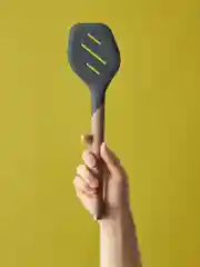 Лопатка-шумовка силиконовая кулинарная с прорезями 32 см SmartChef капучино-графит