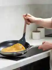 Лопатка-шумовка силиконовая кулинарная с прорезями 32 см SmartChef капучино-графит