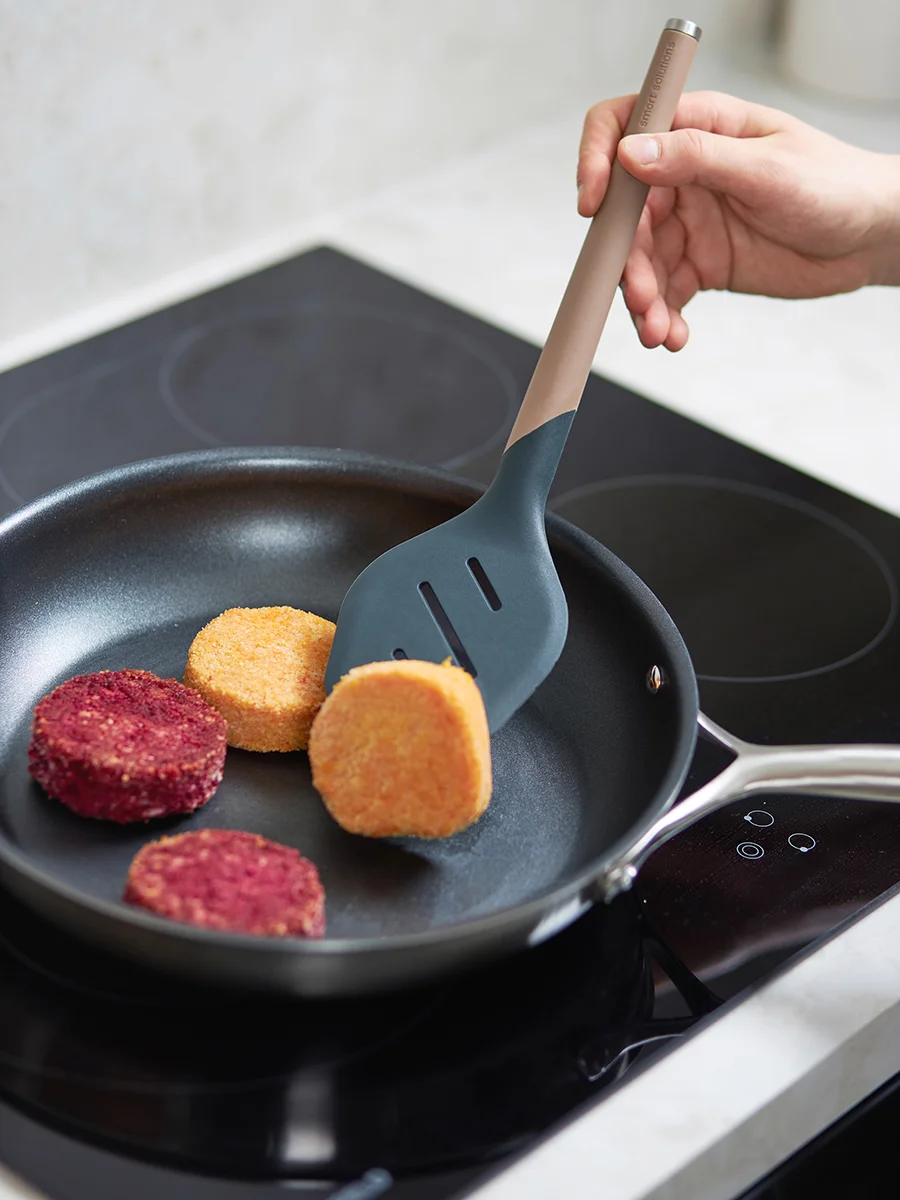 Лопатка-шумовка силиконовая кулинарная с прорезями 32 см SmartChef капучино-графит