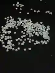 Белый кабошоны ,половинки бусины под  жемчуг ,полубусины,  в упаковке 30 грамм