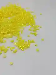 Лимонный кабошоны ,половинки бусины под  жемчуг ,полубусины,  в упаковке 30 грамм