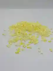 Лимонный кабошоны ,половинки бусины под  жемчуг ,полубусины,  в упаковке 30 грамм