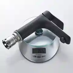 Черный смеситель для умывальника Ledeme L71018